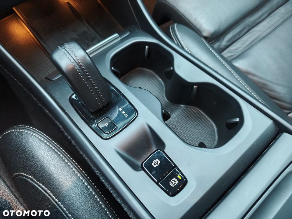 Volvo XC 40 - 18