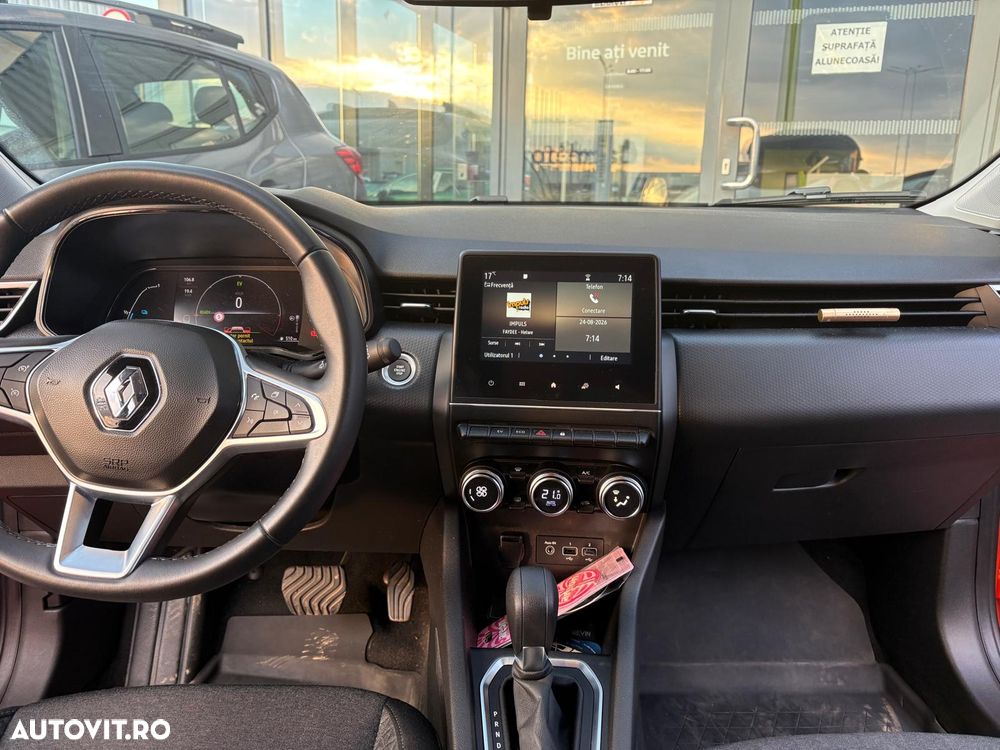 Renault Clio V E-Tech 145 Techno - 7