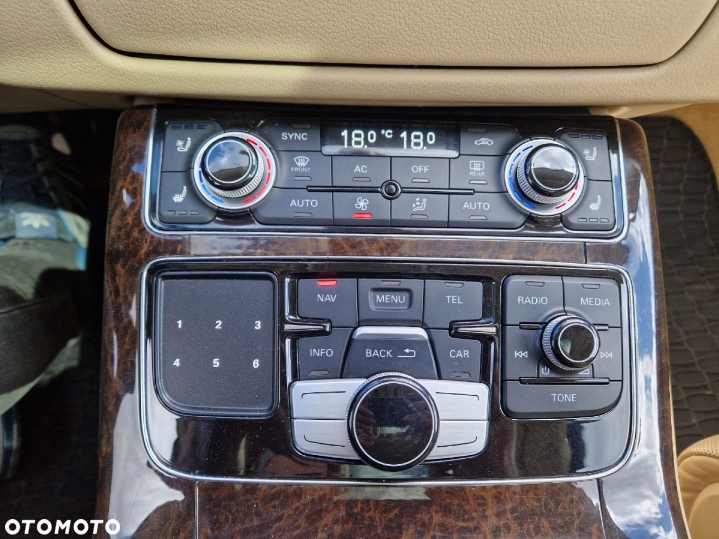 Audi A8 - 15