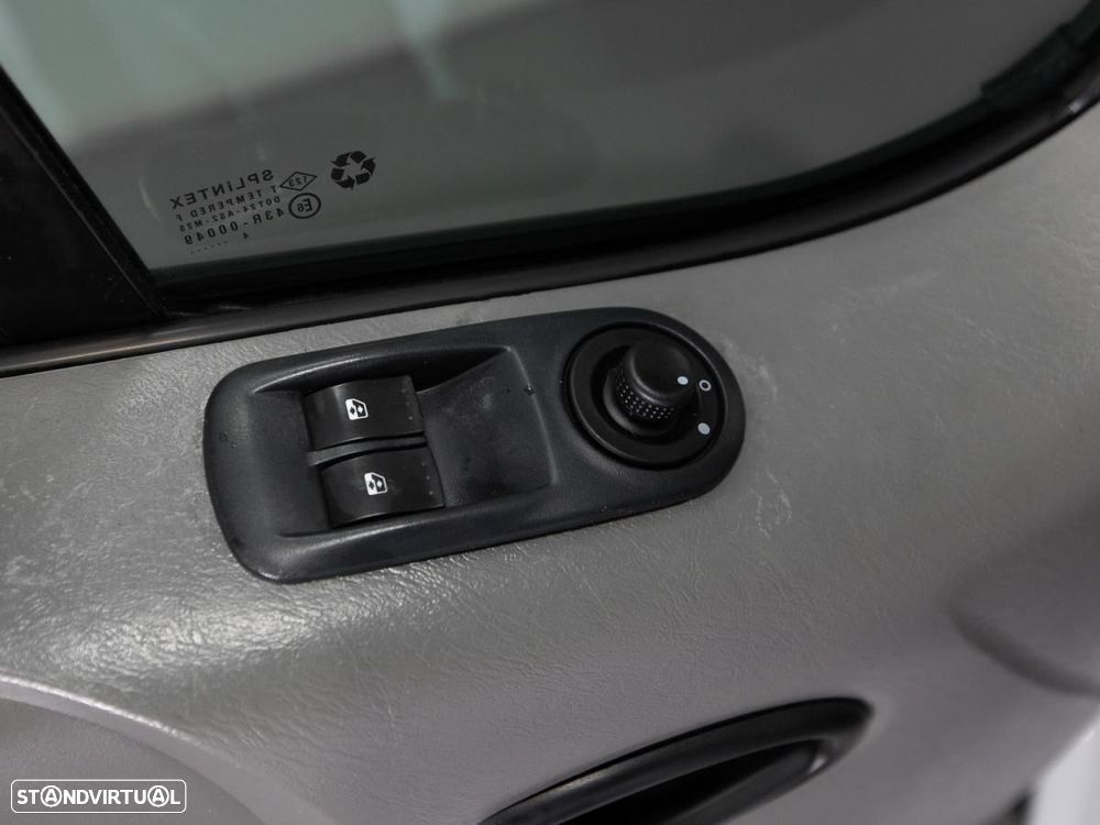 Renault Trafic 3L C/IVA C/frio L1H1 - 11