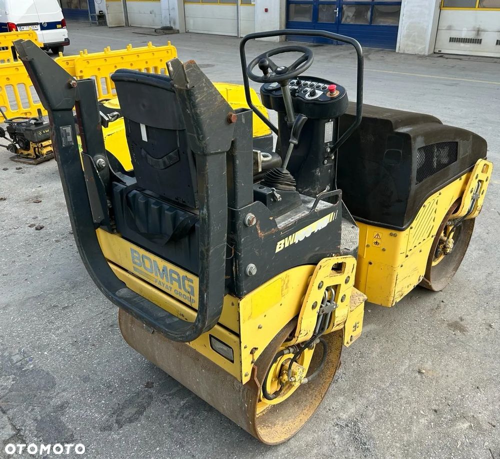 Bomag BW-100 AD-4 - 3