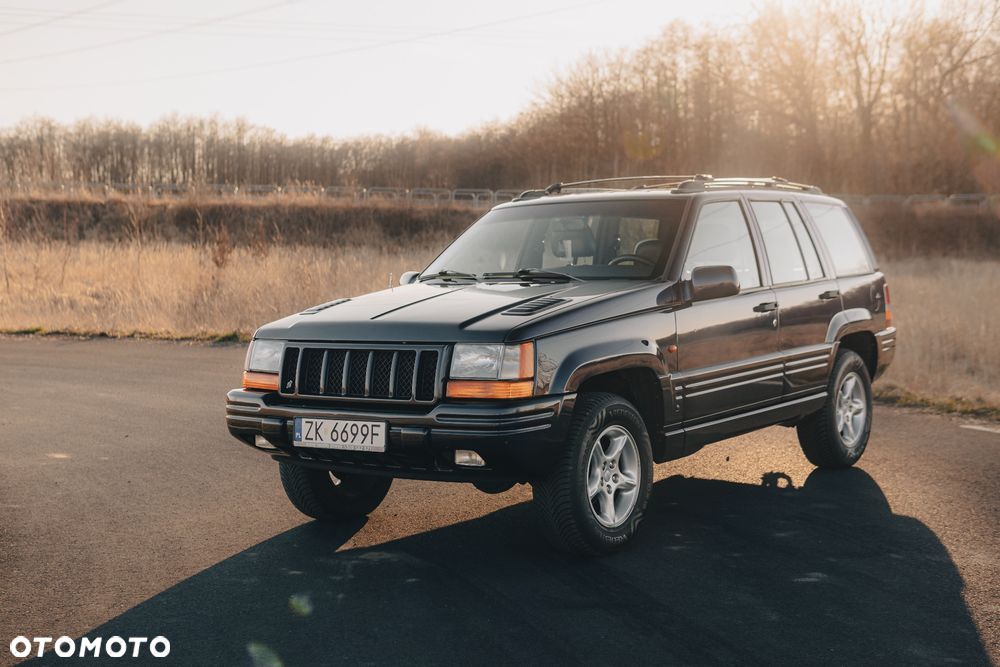 Jeep Grand Cherokee - 29