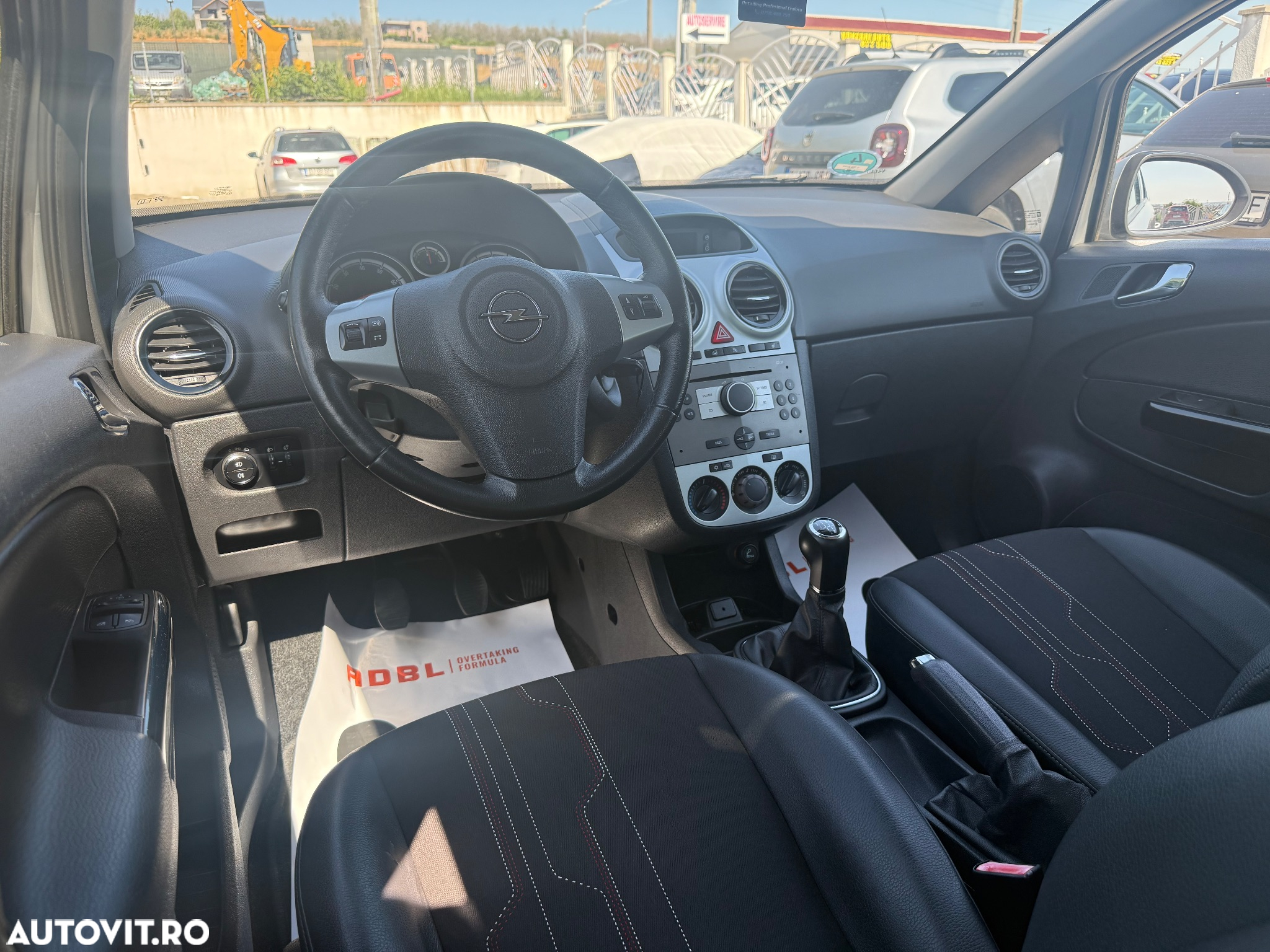 Opel Corsa 1.2i Cosmo - 3