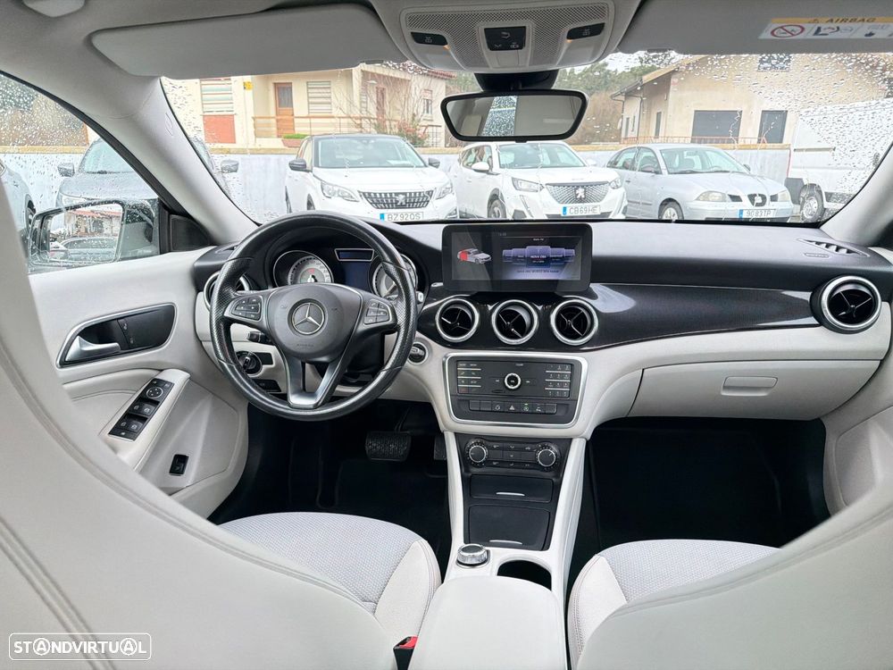 Mercedes-Benz CLA 180 CDI Urban Aut. - 27