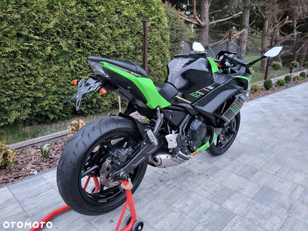 Kawasaki Ninja - 11