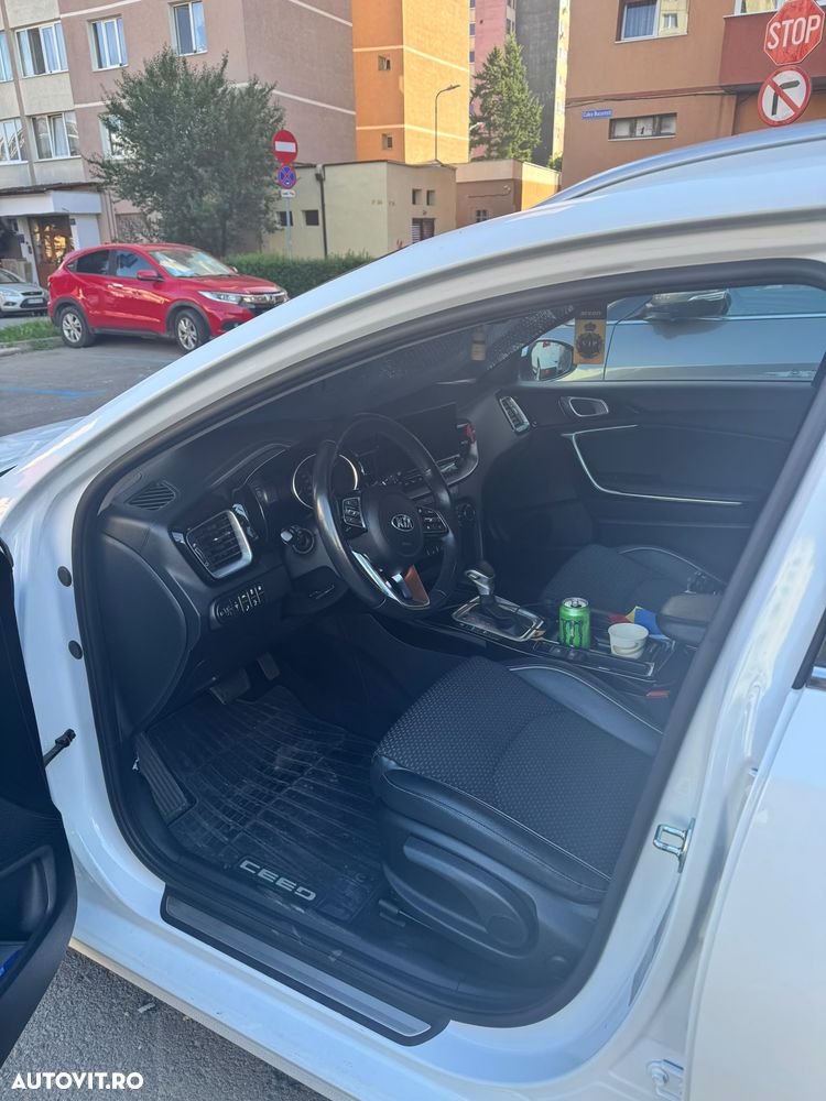 Kia Ceed - 4