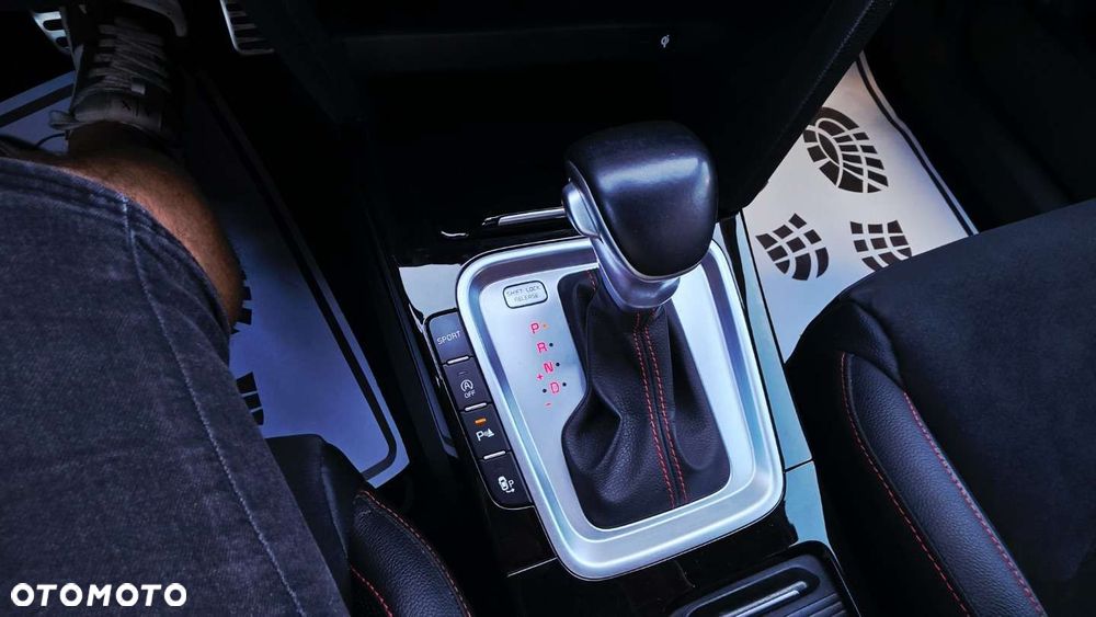 Kia ProCeed 1.6 T-GDI DCT7 OPF GT - 17