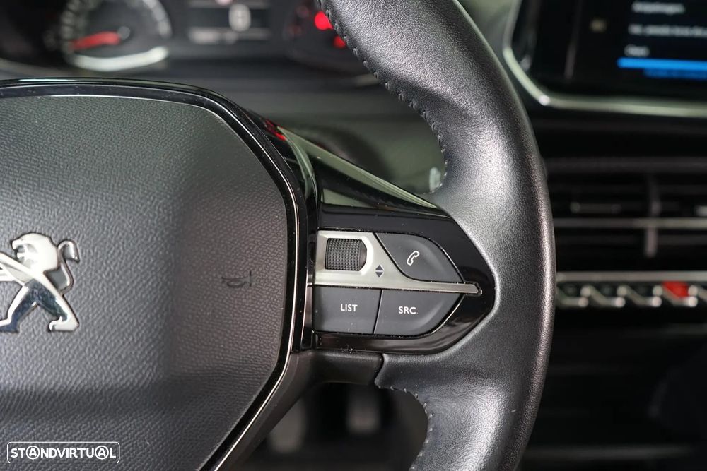 Peugeot 2008 1.2 PureTech Allure - 23