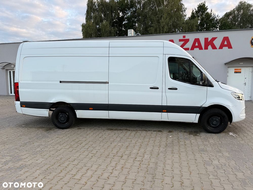 Mercedes-Benz Sprinter - 4