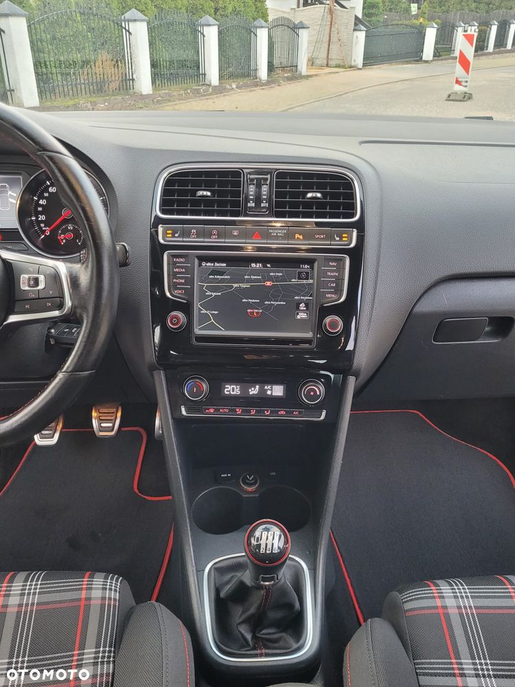 Volkswagen Polo 1.8 TSI BMT GTI - 10