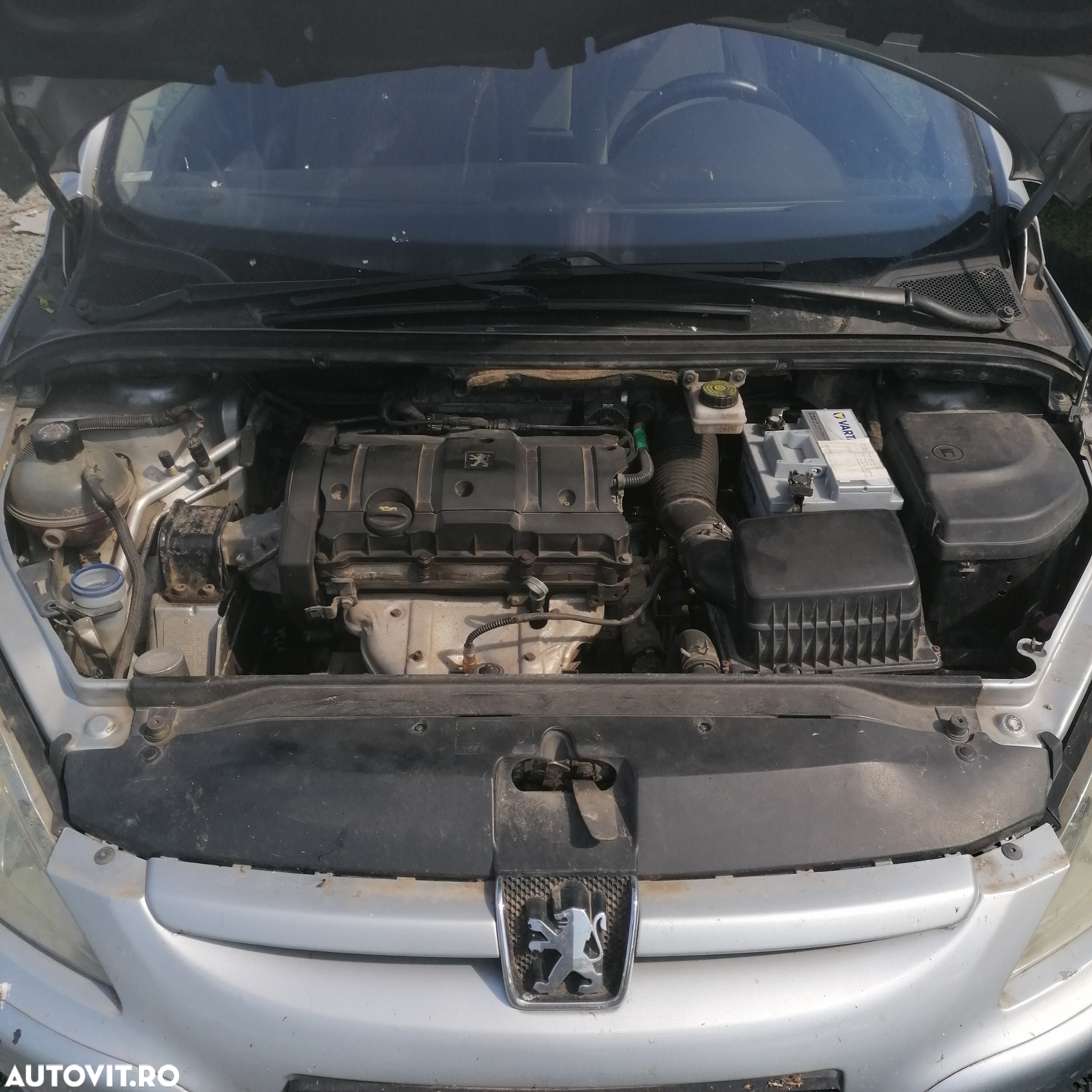 Dezmembrari  Peugeot 307  2000  > 0000 1.6 16V Benzina - 8