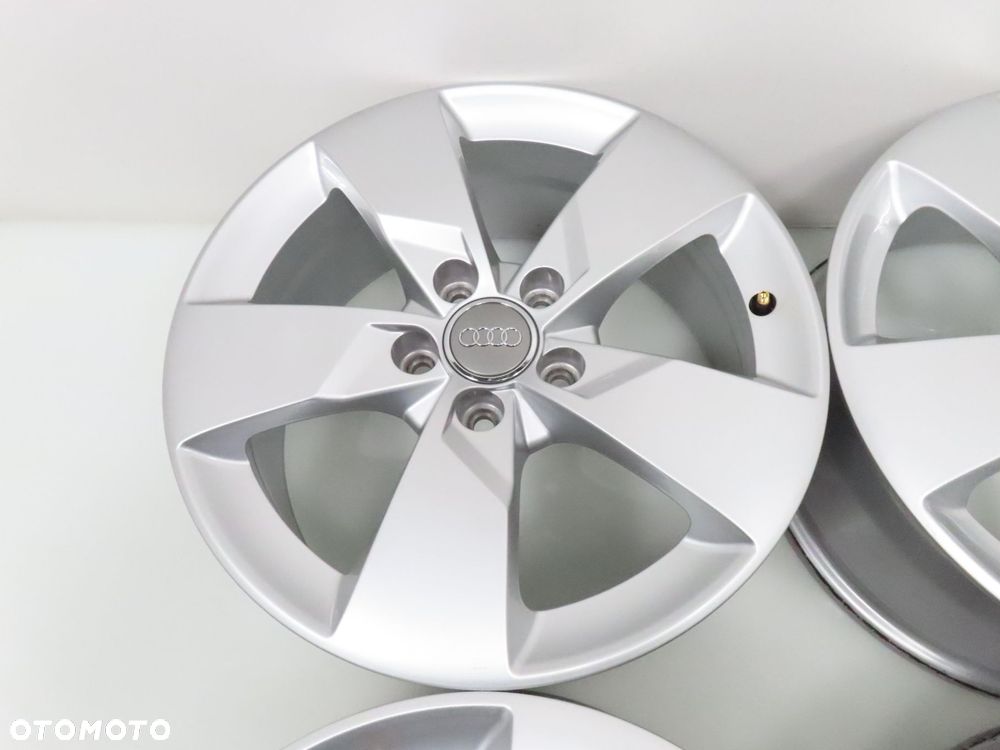 Alufelgi 17'' Audi TT 5x112 7J ET47 8S0601025J - 8
