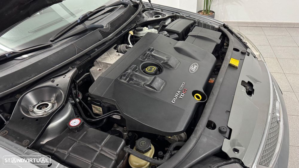 Ford Mondeo 2.0 TDCI Ghia Executive - 38