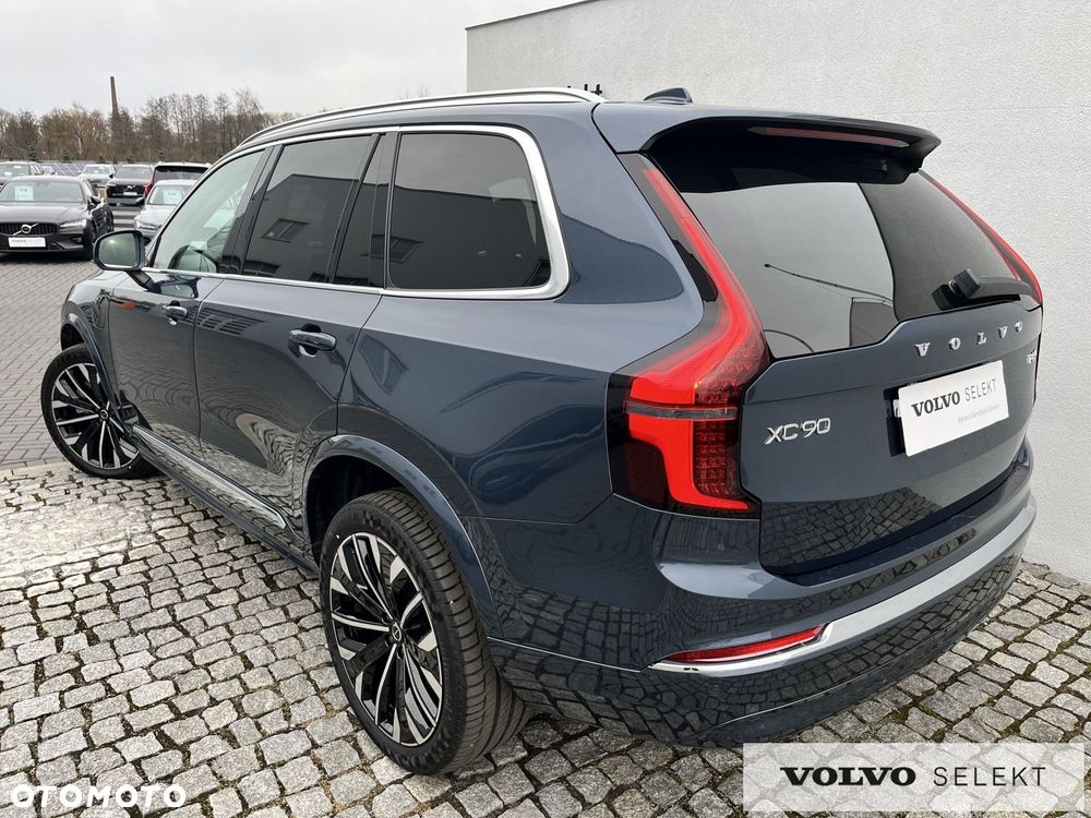 Volvo XC 90 - 9