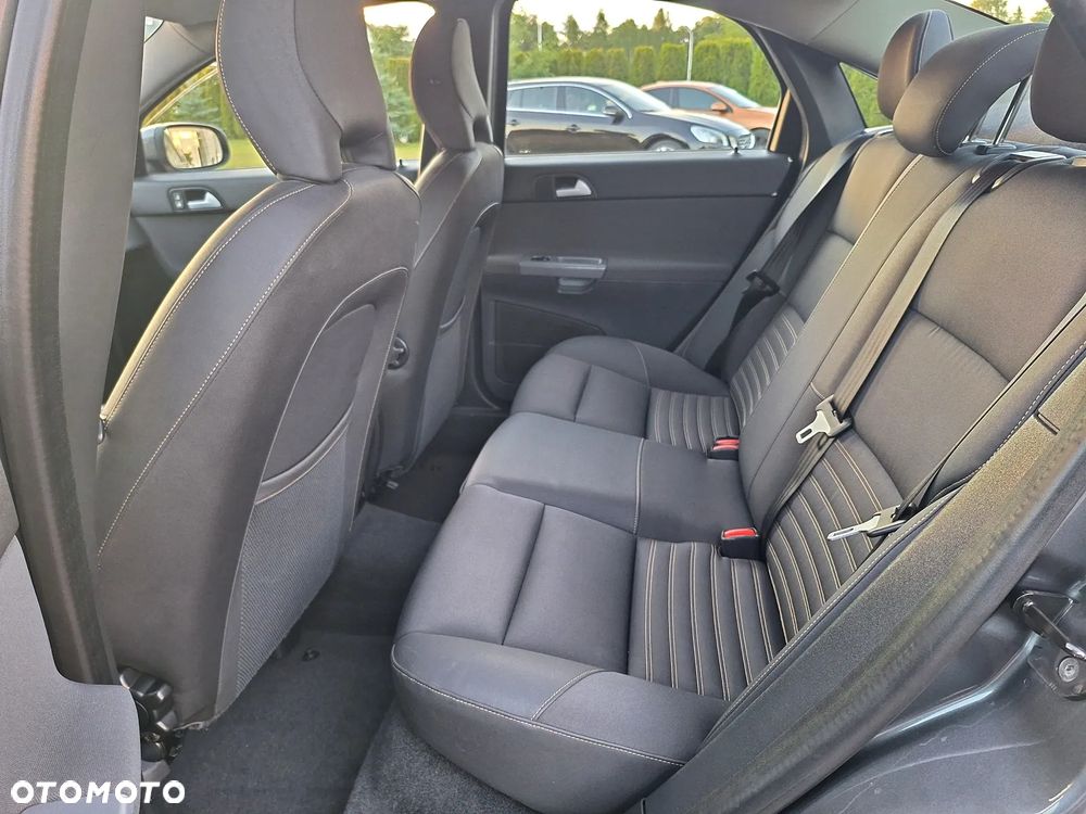 Volvo S40 1.8 Momentum - 18