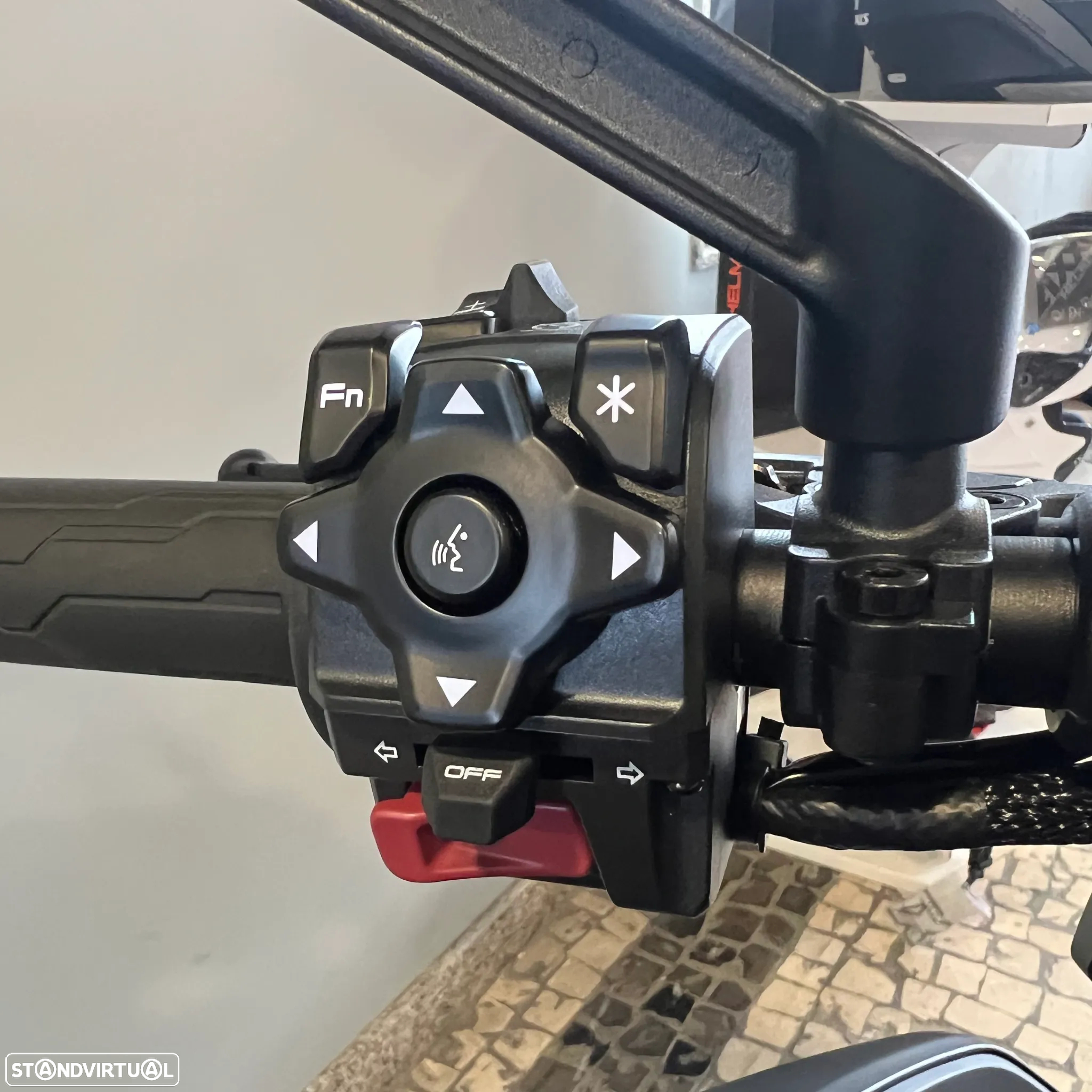 CF Moto 800NK - 11