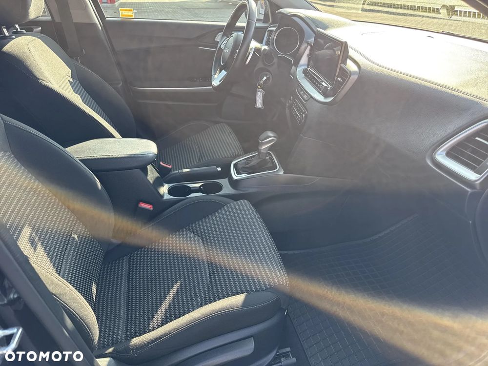 Kia Ceed 1.5 T-GDI M DCT - 27