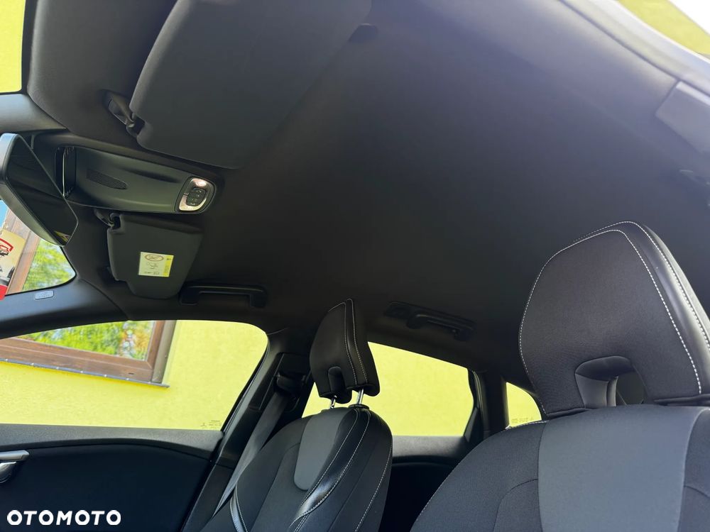 Volvo V40 D2 Momentum - 8