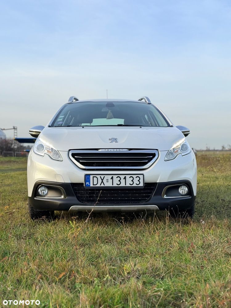 Peugeot 2008 1.2 Pure Tech Allure S&S - 2