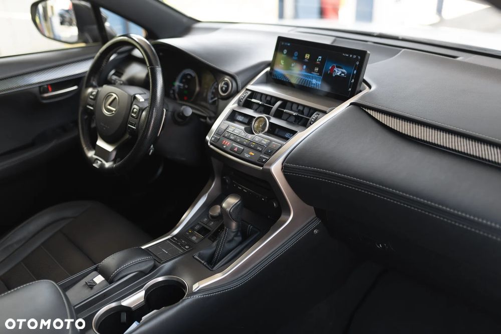 Lexus NX 300h F Sport AWD - 21