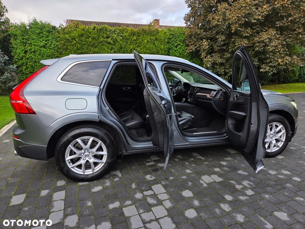Volvo XC 60 D4 Momentum Pro - 16
