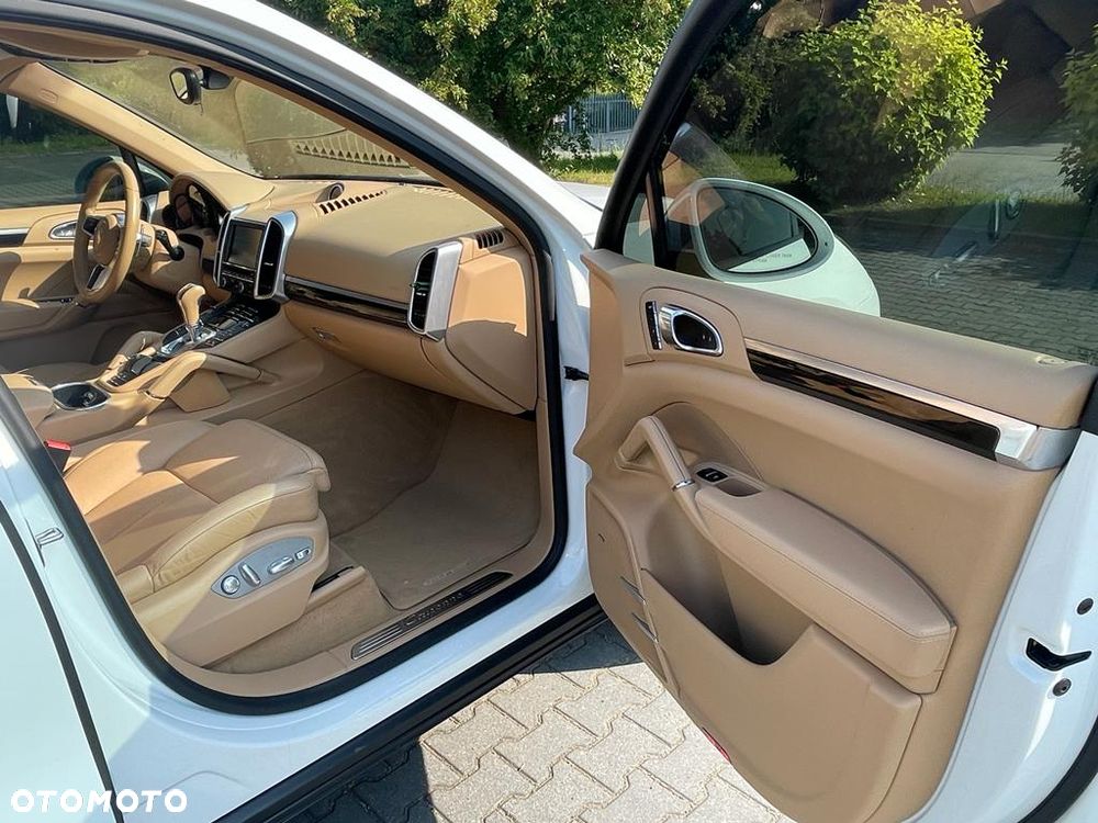 Porsche Cayenne - 19