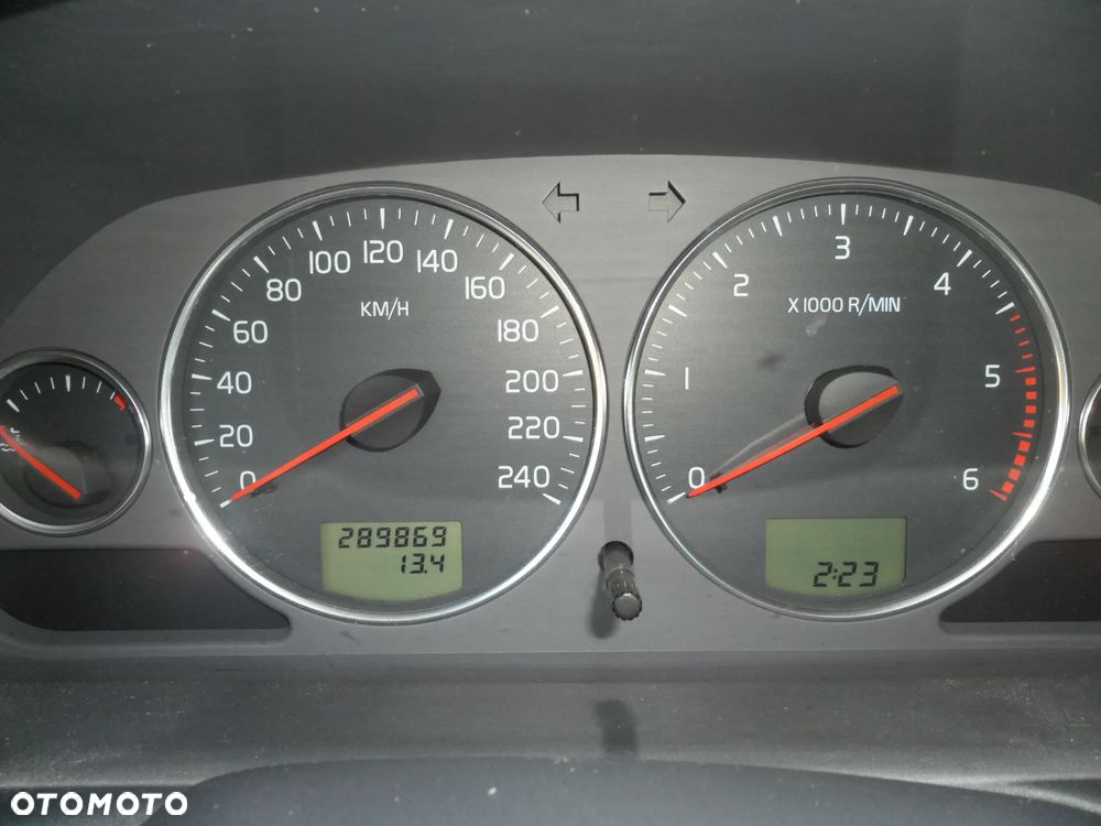 Volvo V40 1.9D - 13