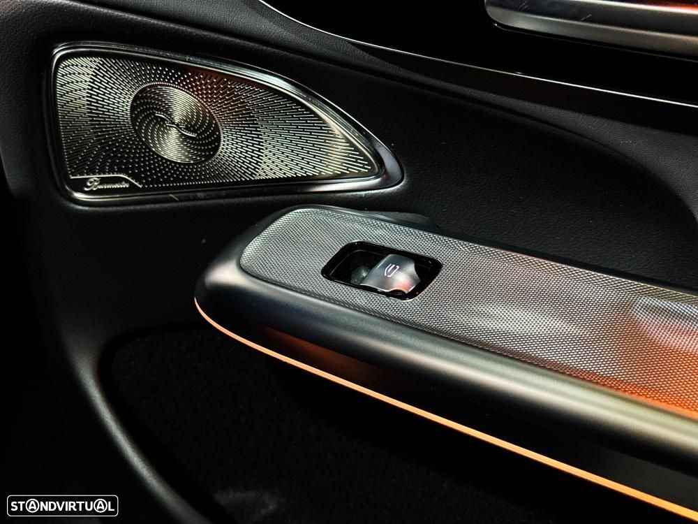 Mercedes-Benz E 300 e AMG Line - 29