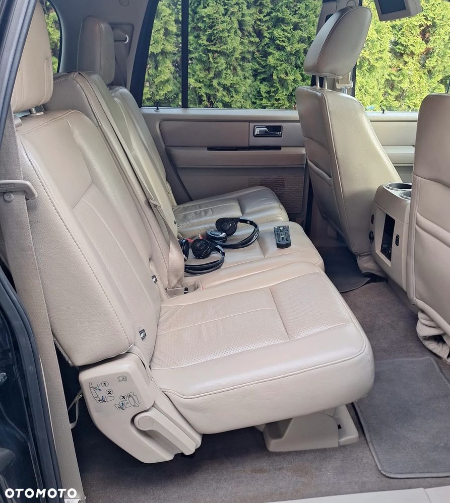 Ford Expedition - 12