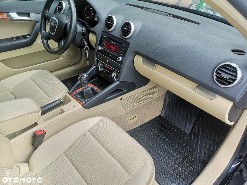 Audi A3 Sportback 1.2 TFSI Ambiente - 11