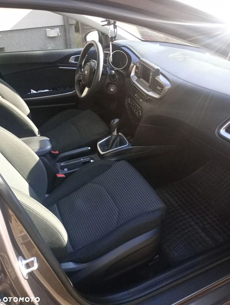Kia Ceed 1.4 L - 7