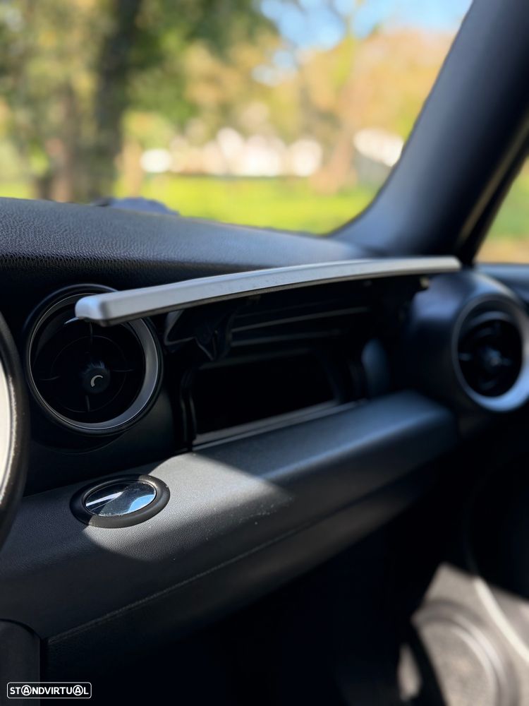 MINI 3 Portas Cooper D - 13
