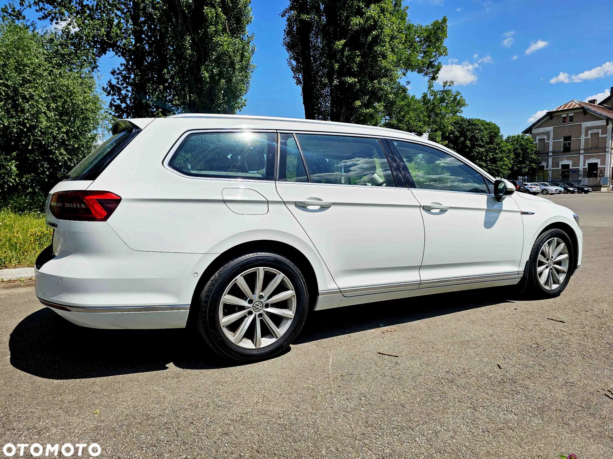 Volkswagen Passat Variant 2.0 TDI SCR 4Motion DSG Highline - 1