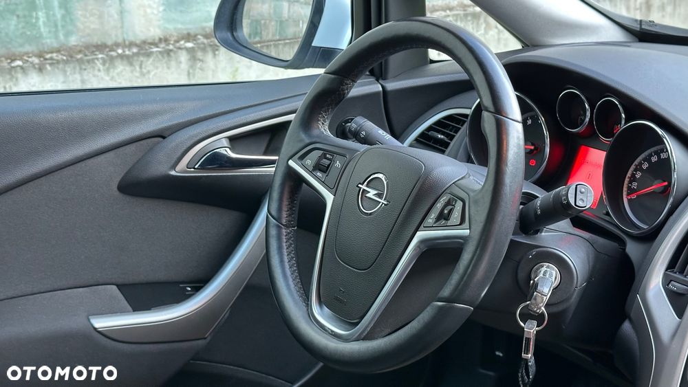Opel Astra 1.4 Turbo Design Edition - 26