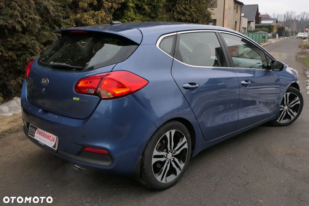 Kia Ceed 1.6 GDI Dream-Team Edition - 8