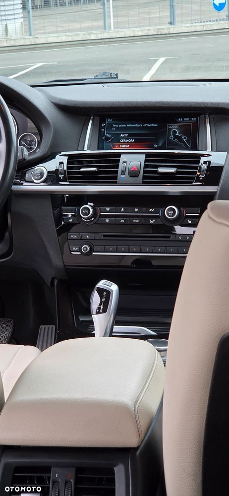 BMW X3 xDrive20d - 27