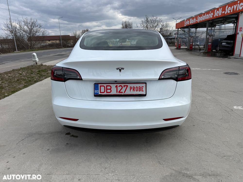 Tesla Model 3 RWD - 12