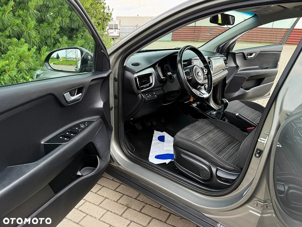 Kia Stonic 1.4 L - 24