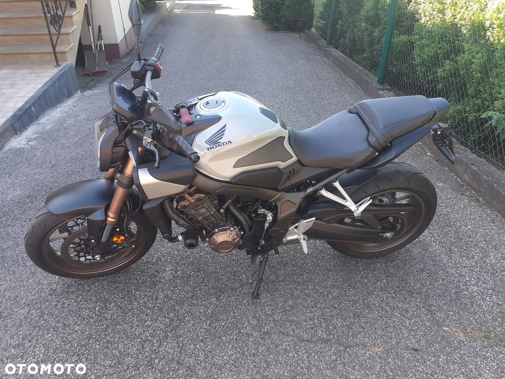 Honda CB - 2