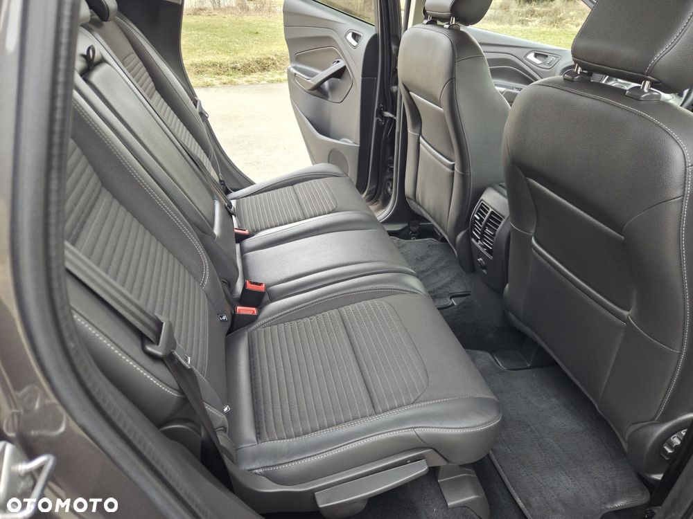 Ford Kuga 1.5 TDCi 2x4 Cool & Connect - 19