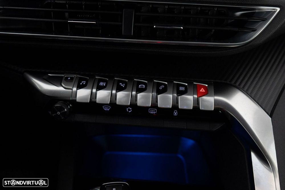 Peugeot 3008 1.6 Hybrid Allure e-EAT8 - 24