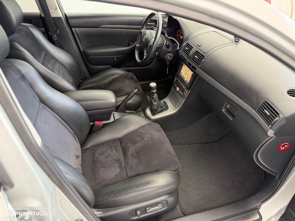 Toyota Avensis SW 2.2 D-CAT Sol+GPS - 26