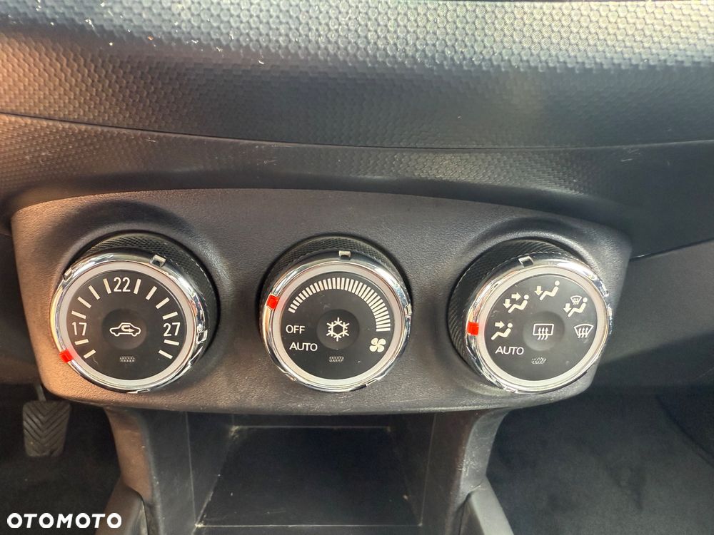 Mitsubishi Outlander 2.0 2WD XTRA - 12