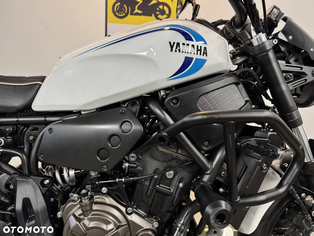 Yamaha XSR - 12