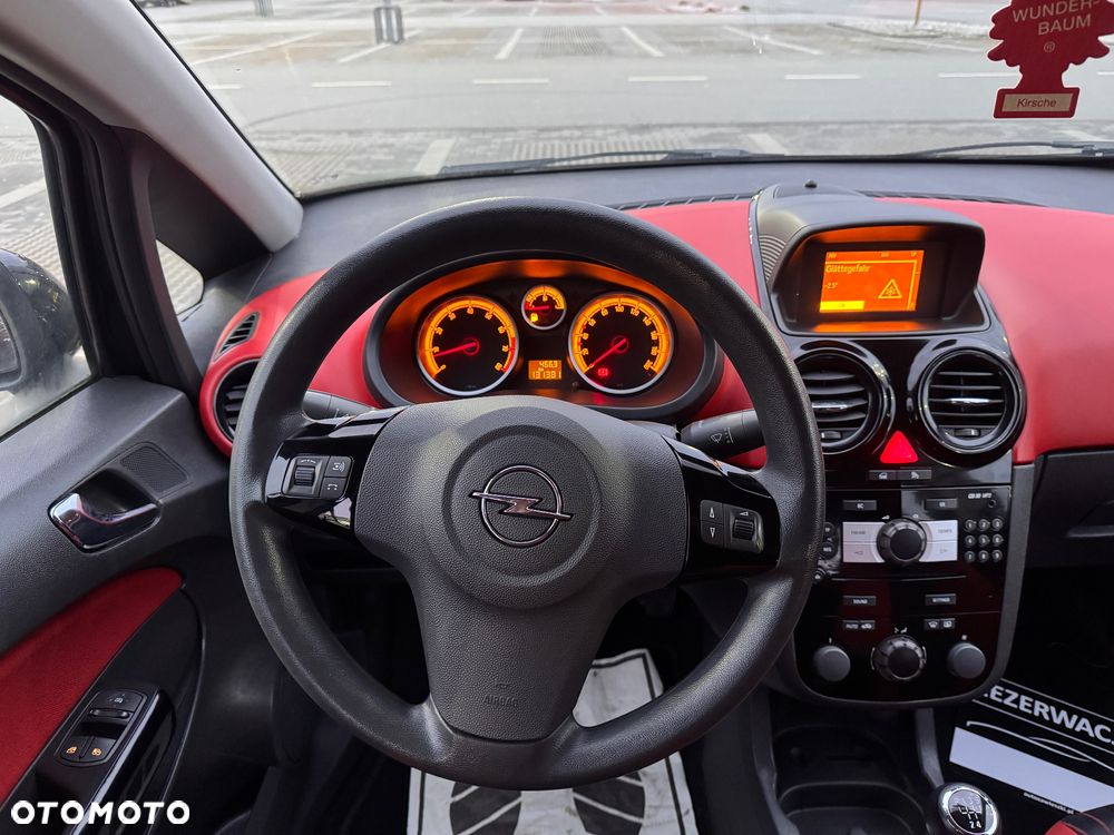 Opel Corsa 1.2 16V Cosmo - 4