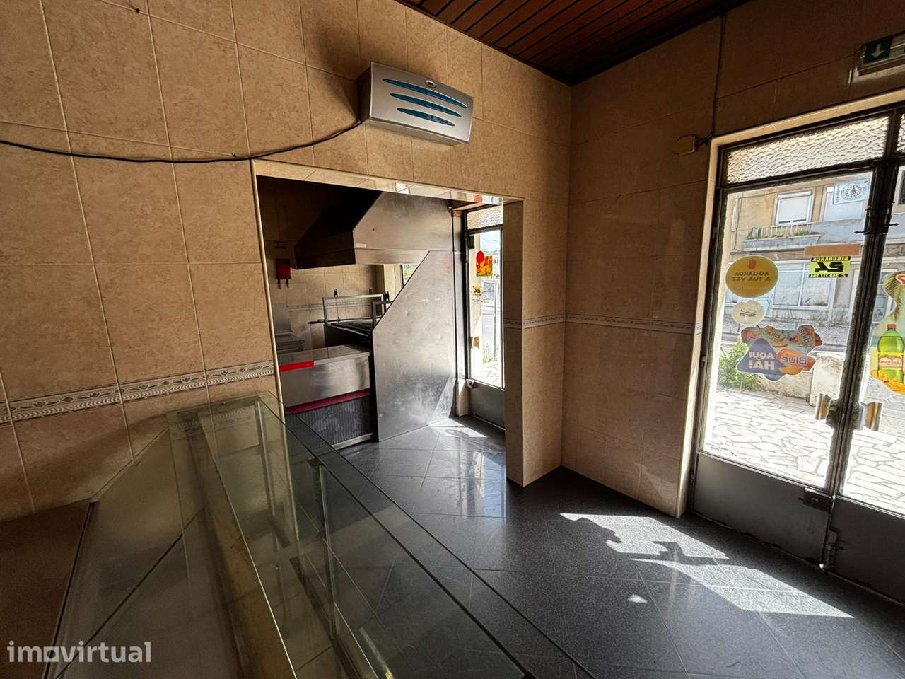 Vende-se espaço comercial(churrasqueira) em Paio Pires. - Grande imagem: 5/18