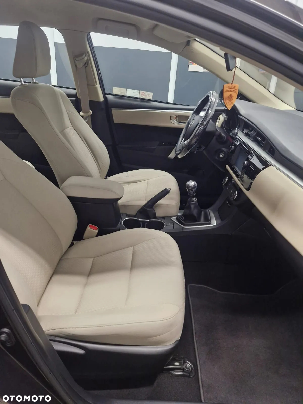 Toyota Corolla 1.6 Prestige EU6 - 11