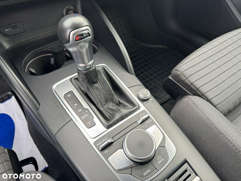 Audi A3 Sportback 1.6 TDI Sport S tronic - 27