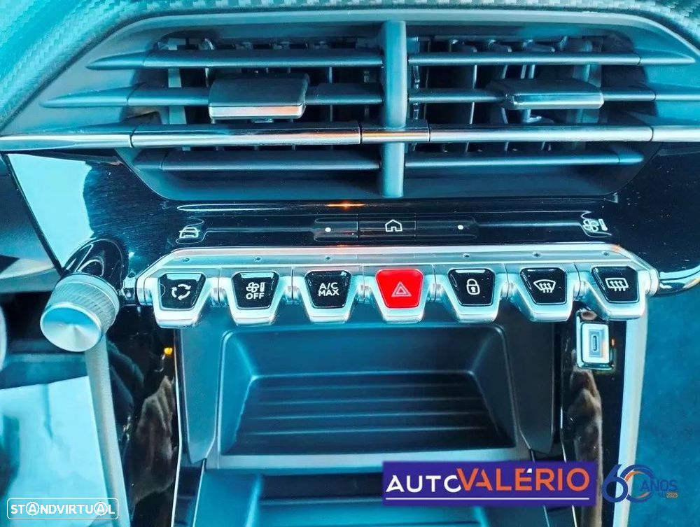 Peugeot 2008 1.2 PureTech Style - 29