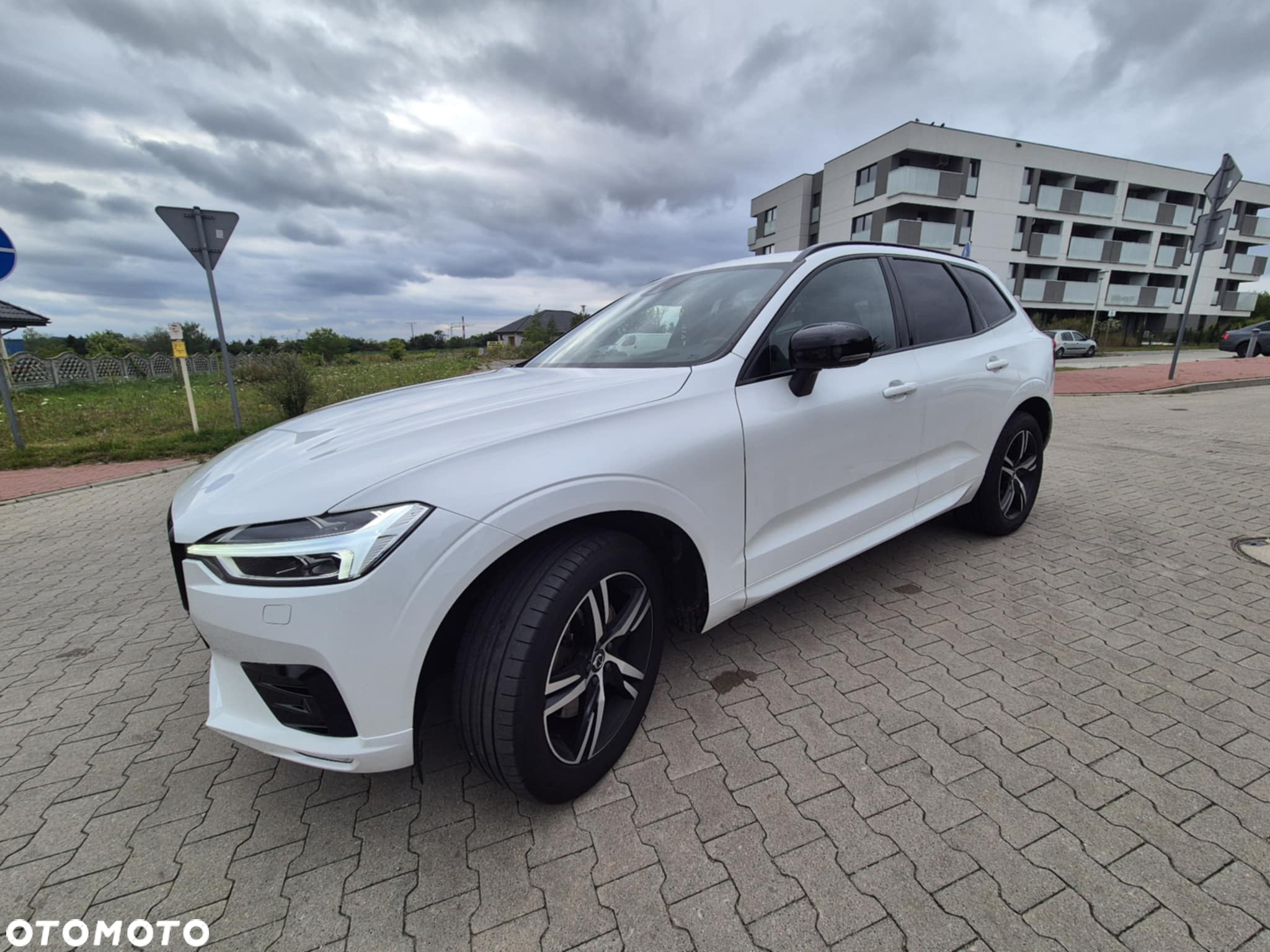 Volvo XC 60 B4 B Geartronic RDesign - 14